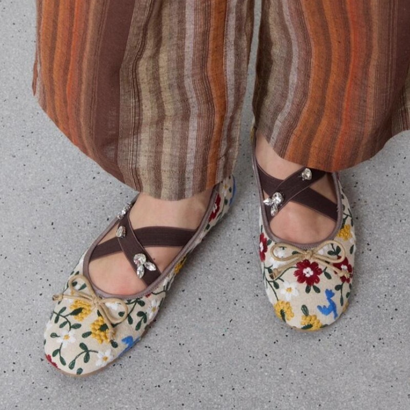 Embroidery Flower Ballet Flats - огляд і ціна Women Shoes Brand