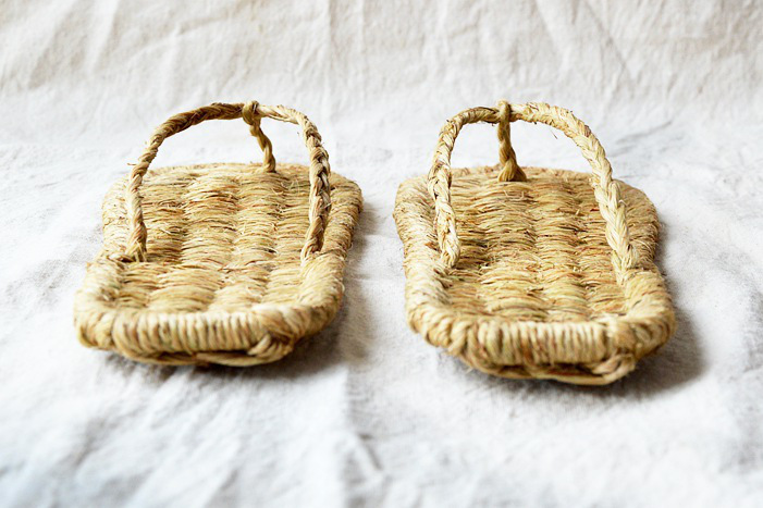 Straw Sandals for Men and Wome - огляд і ціна Women'S Shoes Hands Free
