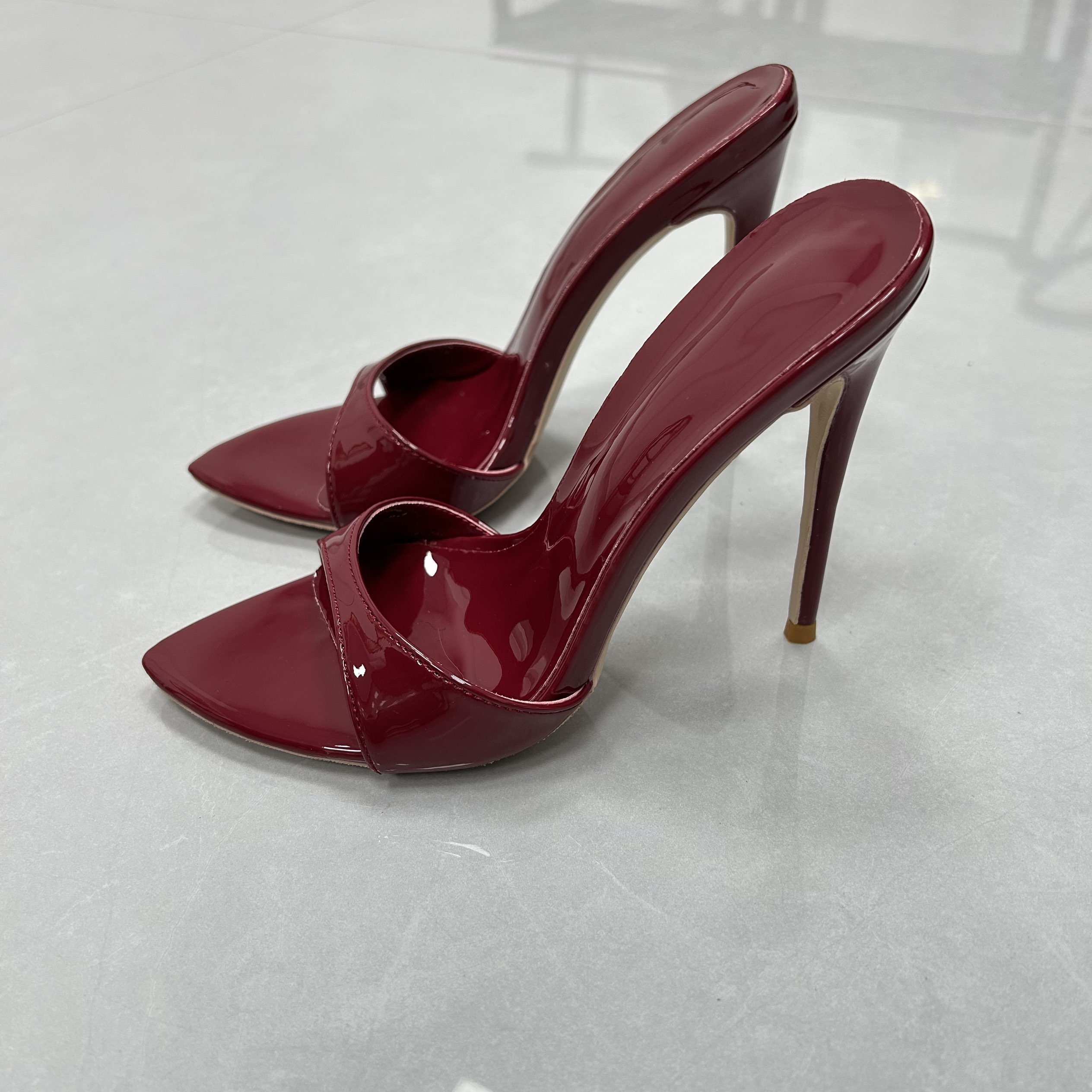 Elegant Burgundy Patent Pointe - огляд і ціна Women'S Shoes Burgundy