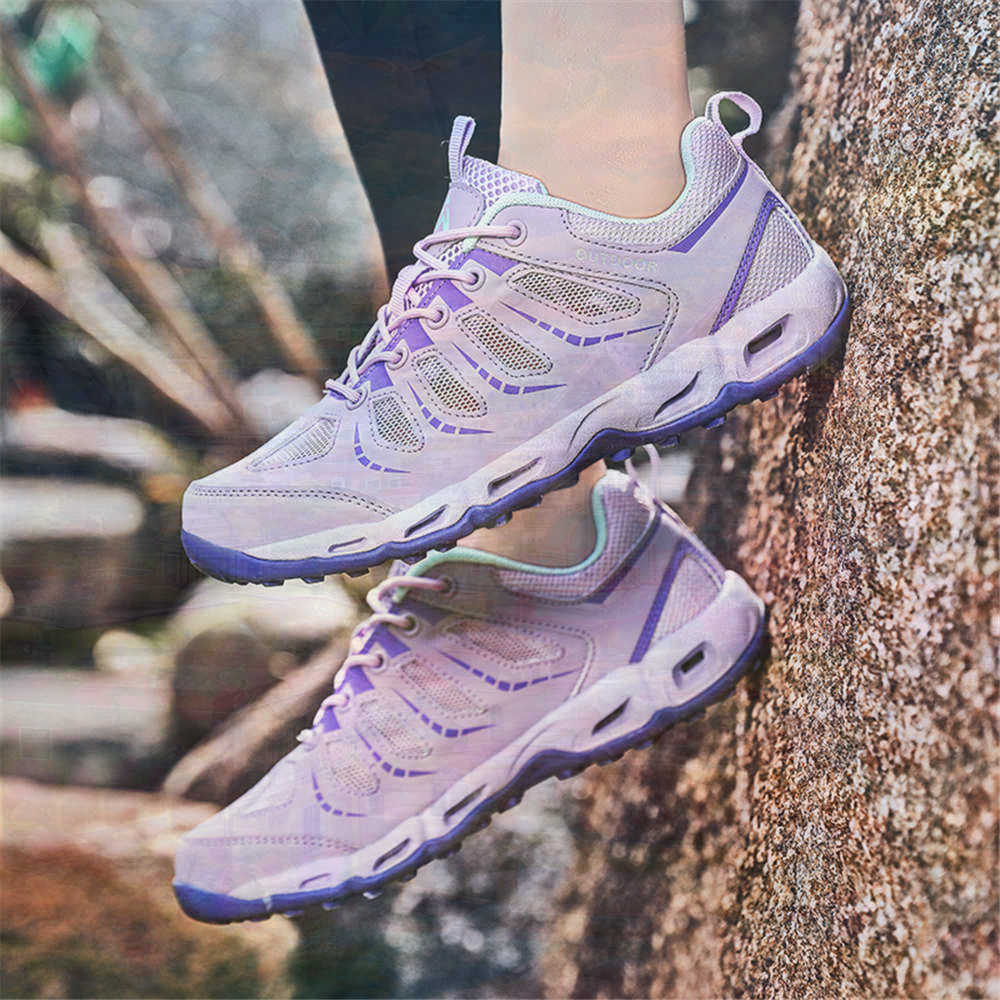Sumer Round Tip Silver Sneaker - огляд і ціна Women'S Shoes Extra Wide